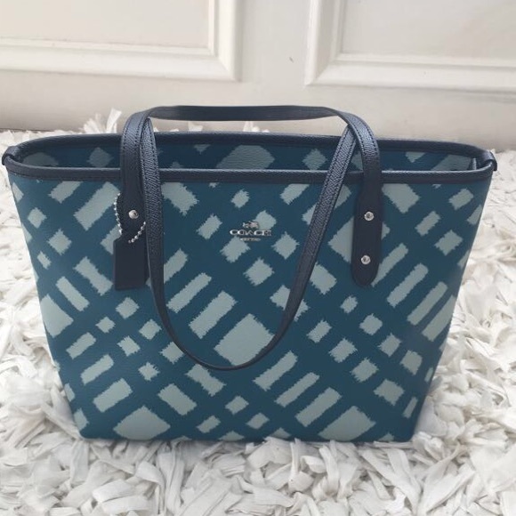 Coach Handbags - Coach purse 2 different blues handbag